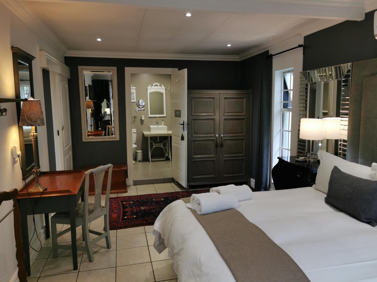 At 98 On Lynburn Guest House Pretoria Bagian luar foto