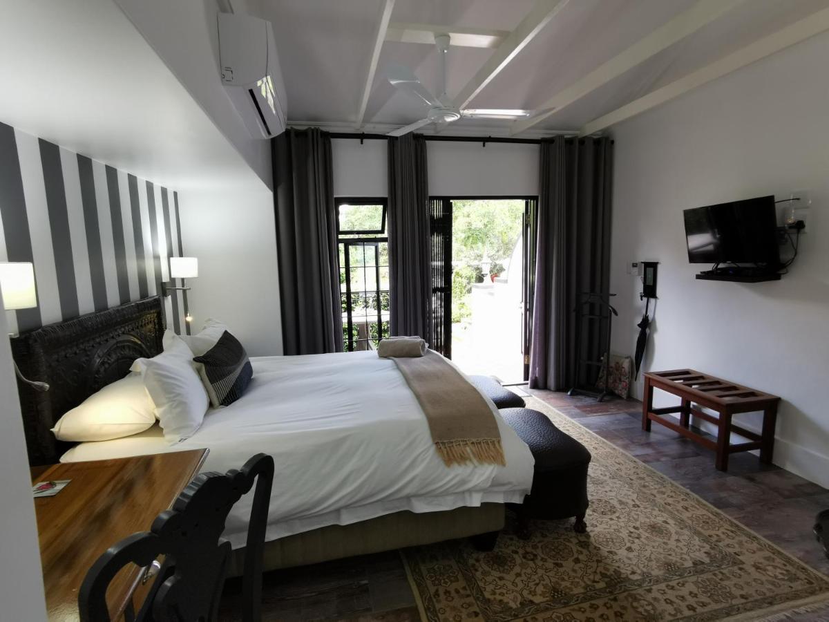 At 98 On Lynburn Guest House Pretoria Bagian luar foto