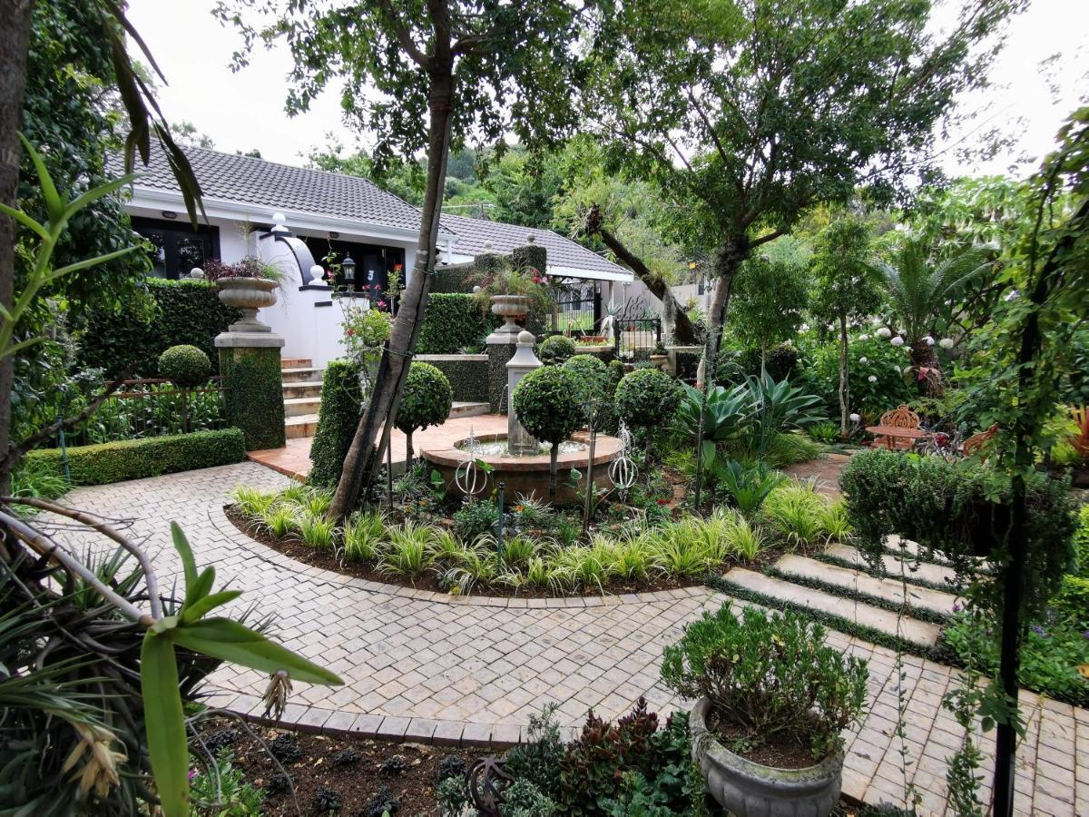 At 98 On Lynburn Guest House Pretoria Bagian luar foto